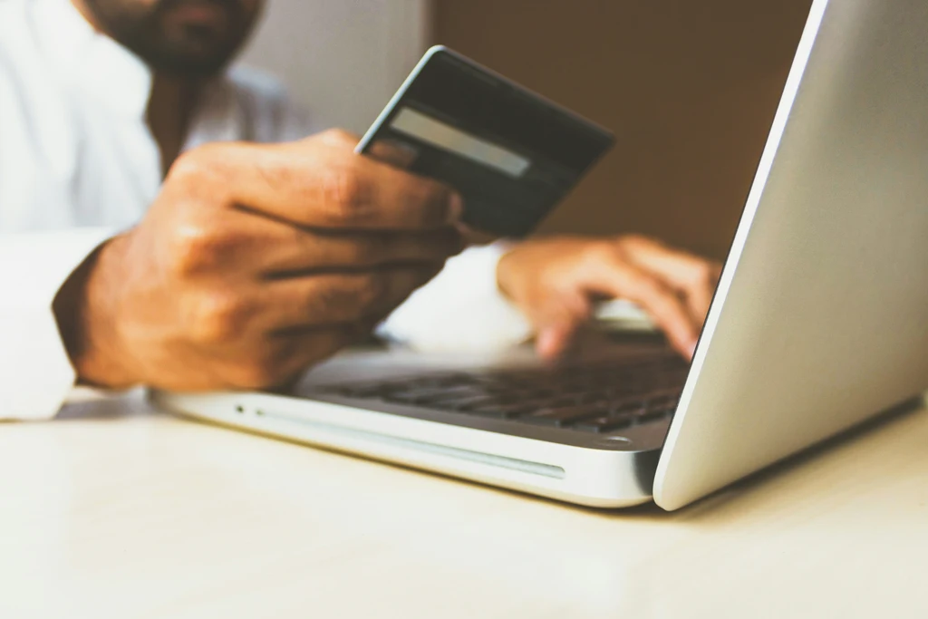 qualified sales lead completing online purchase